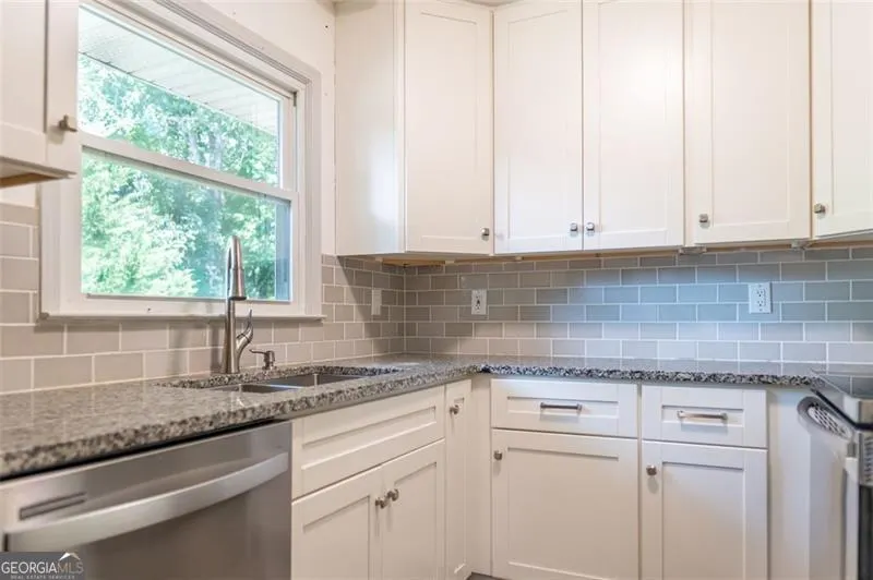 3311 TWELVE OAKS Court