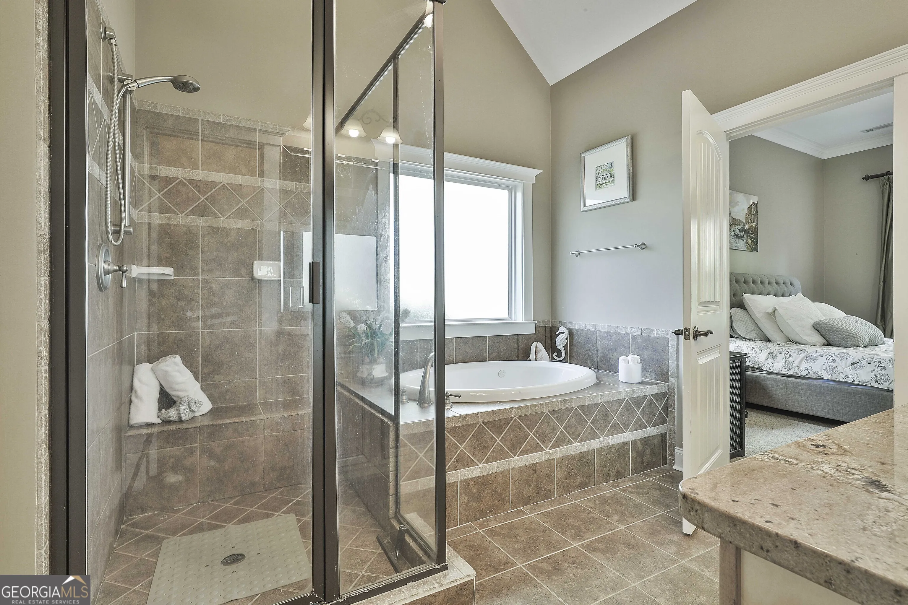 10 Edgewater Way