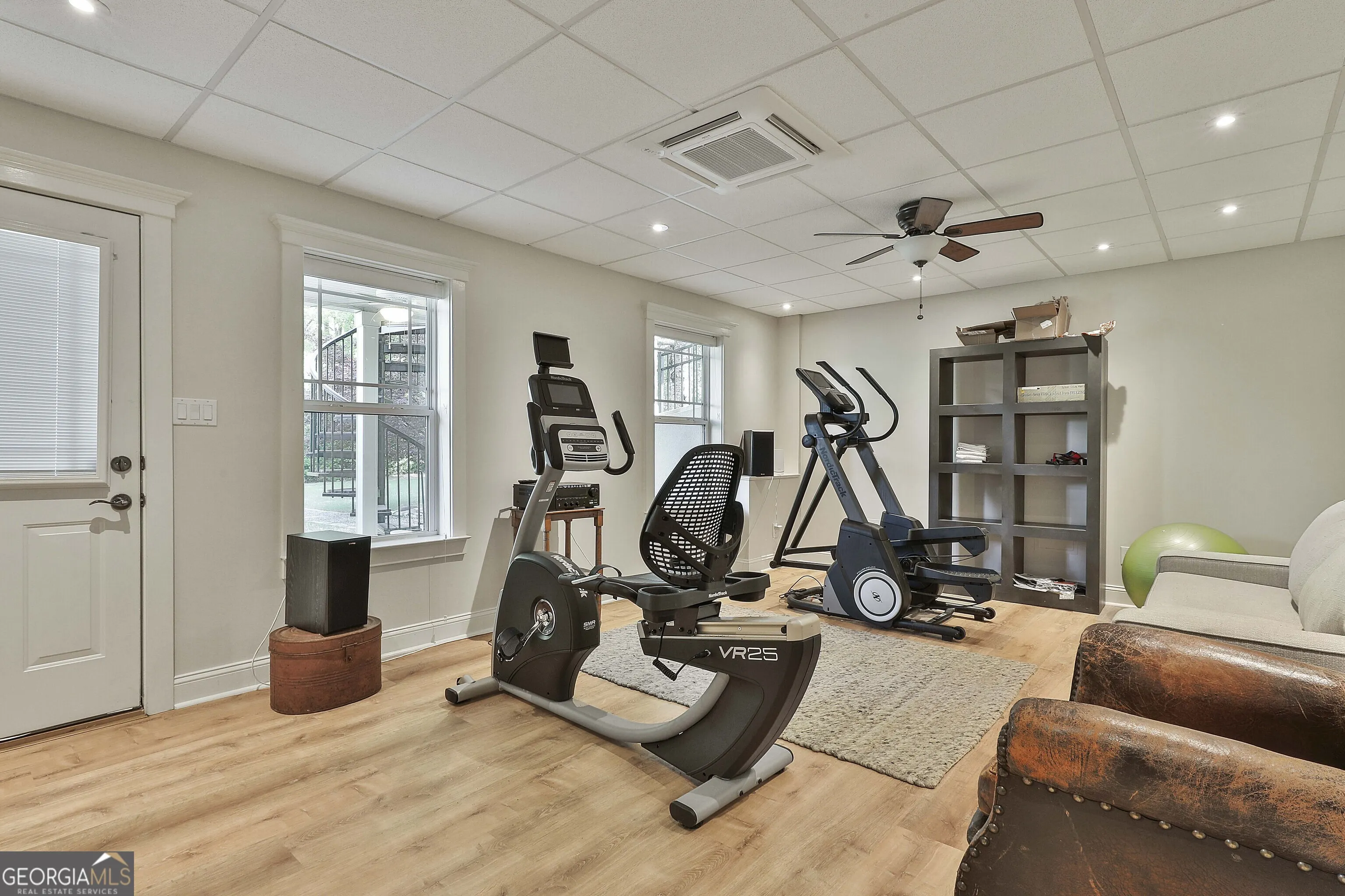10 Edgewater Way