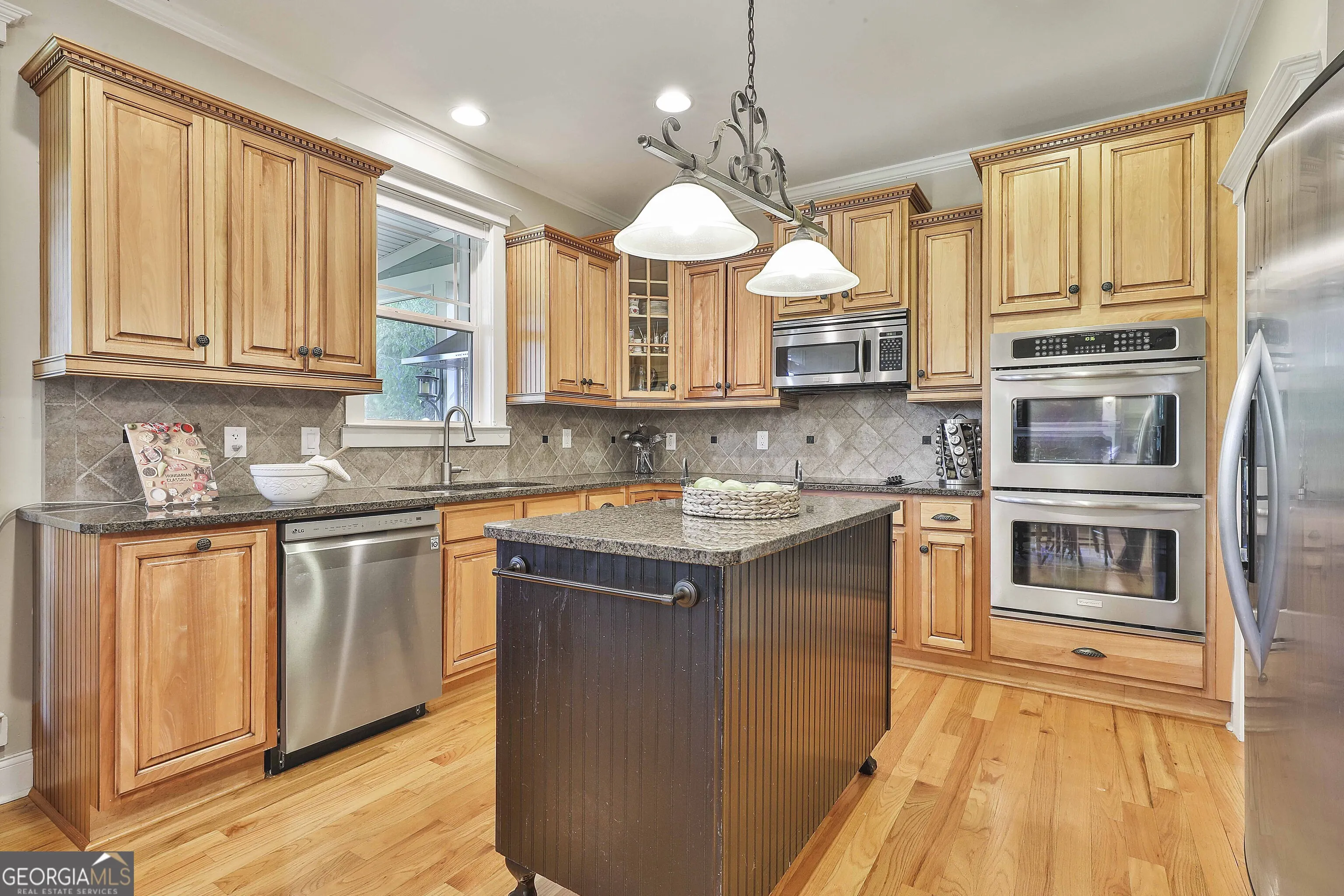 10 Edgewater Way