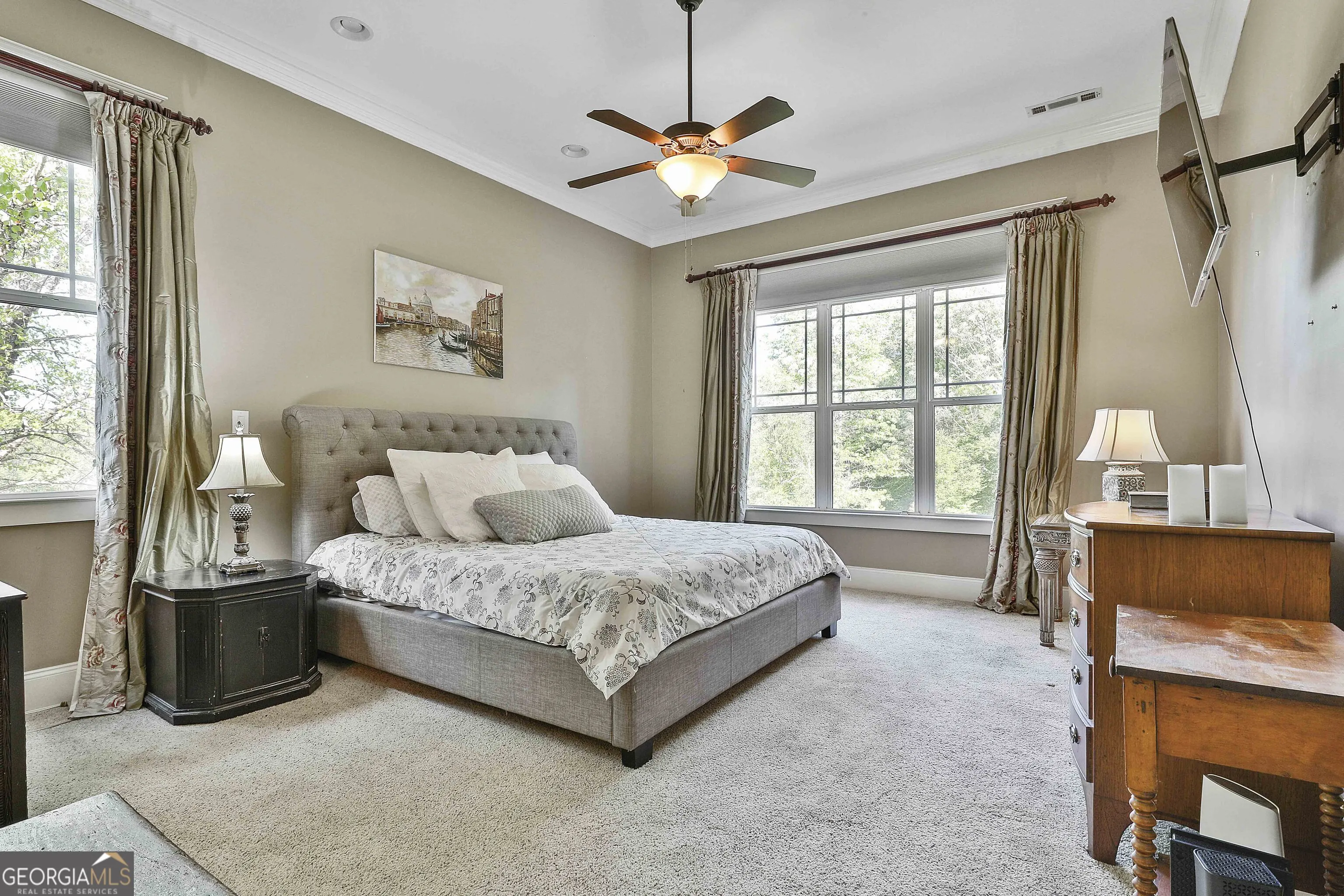 10 Edgewater Way