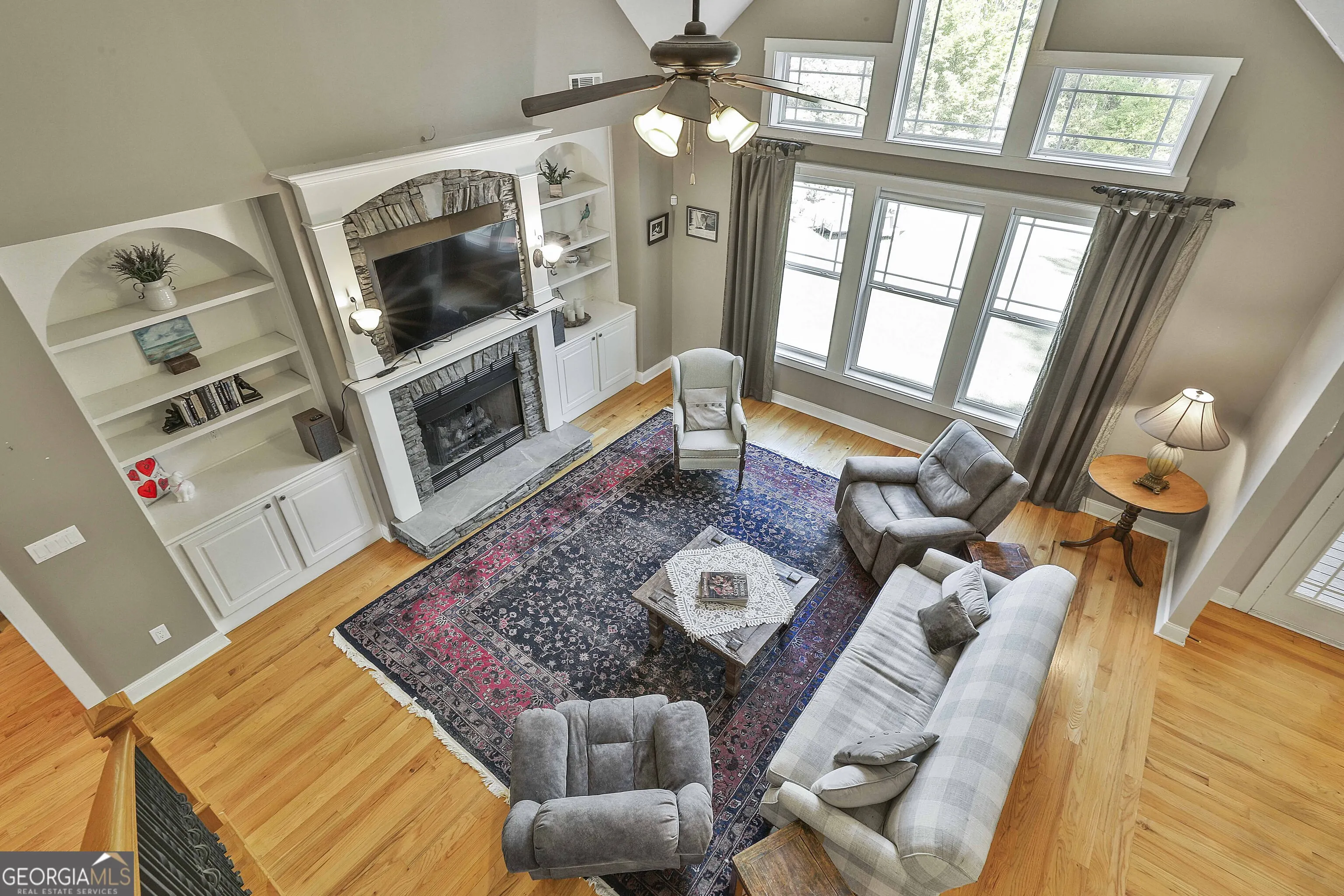 10 Edgewater Way