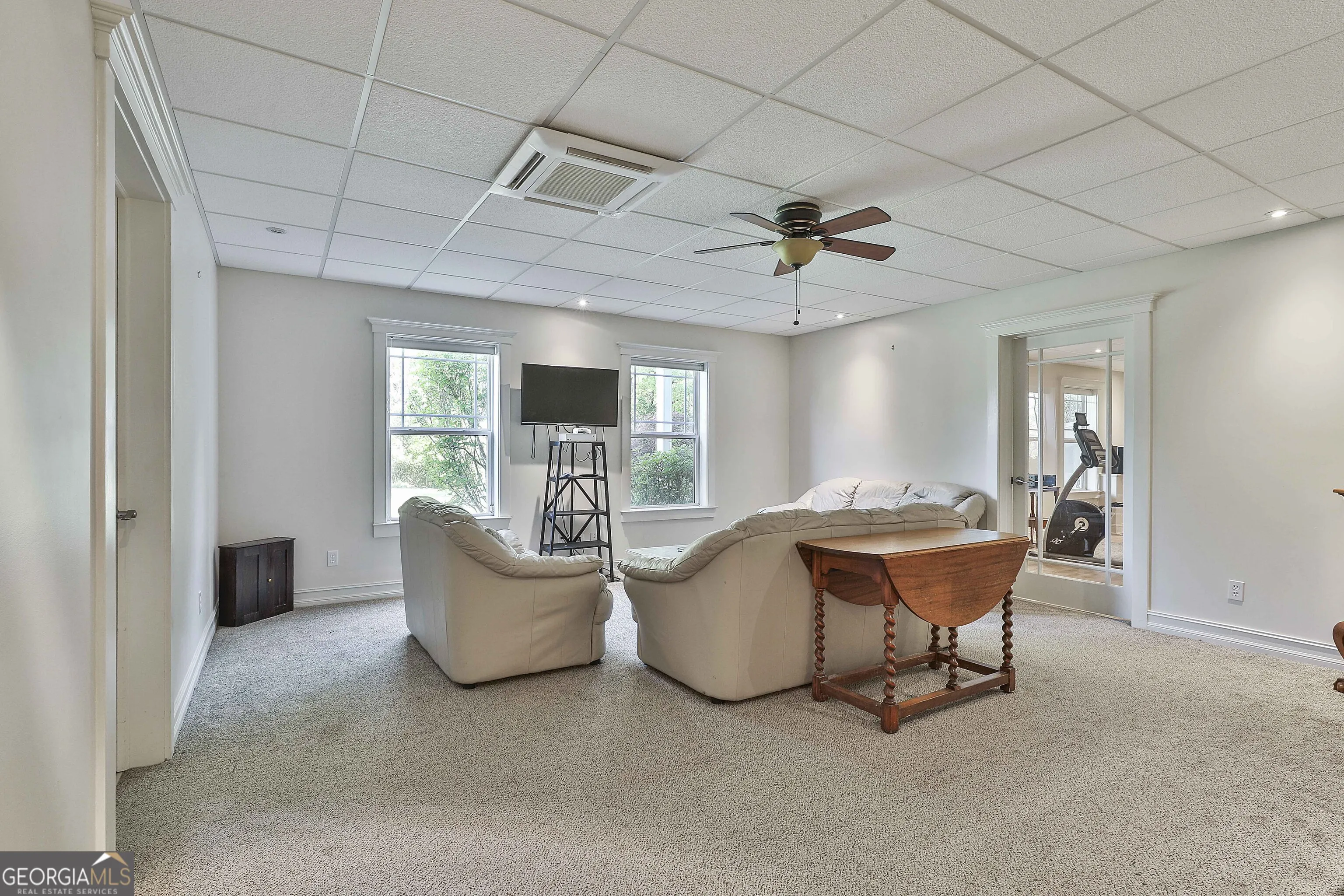 10 Edgewater Way