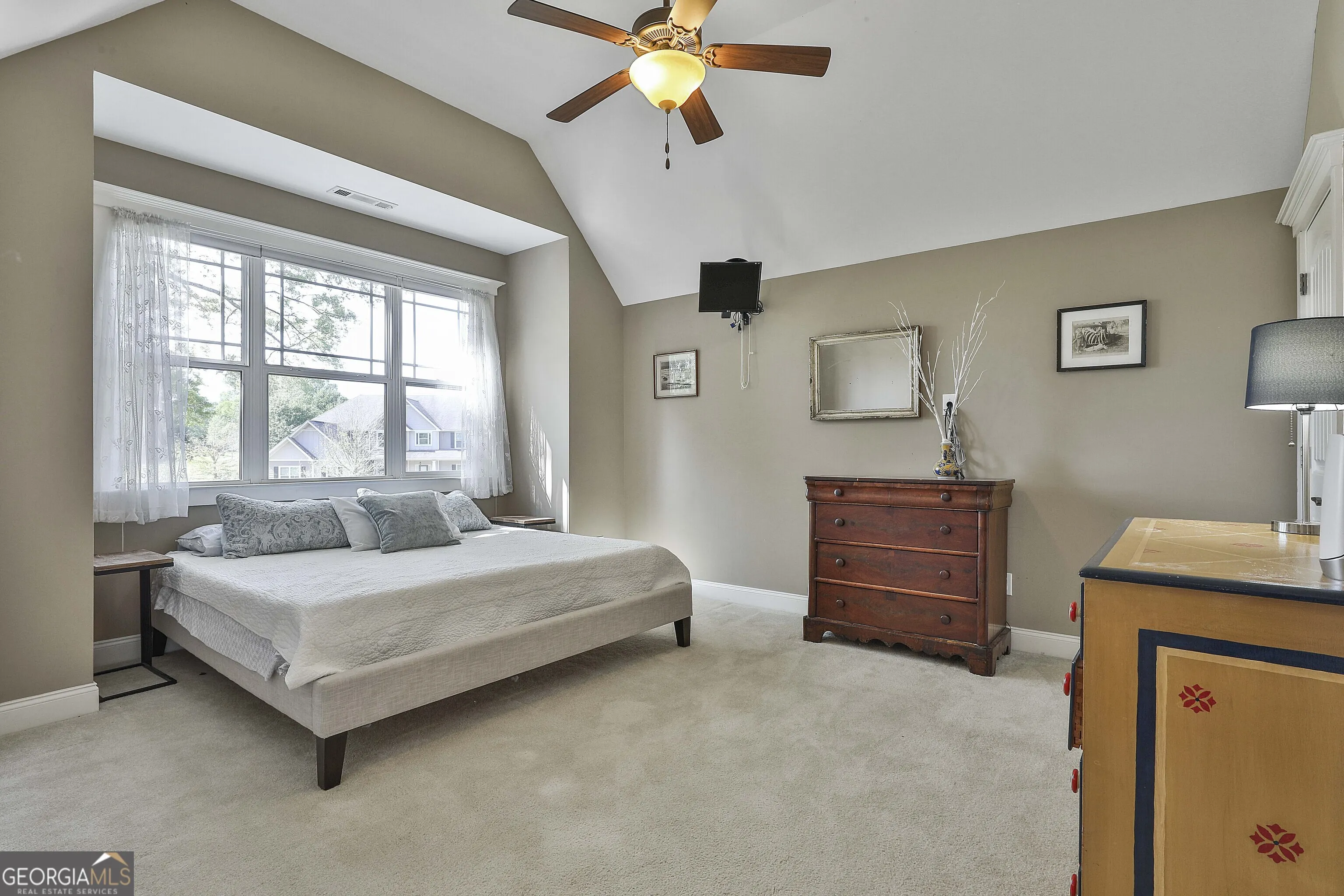 10 Edgewater Way