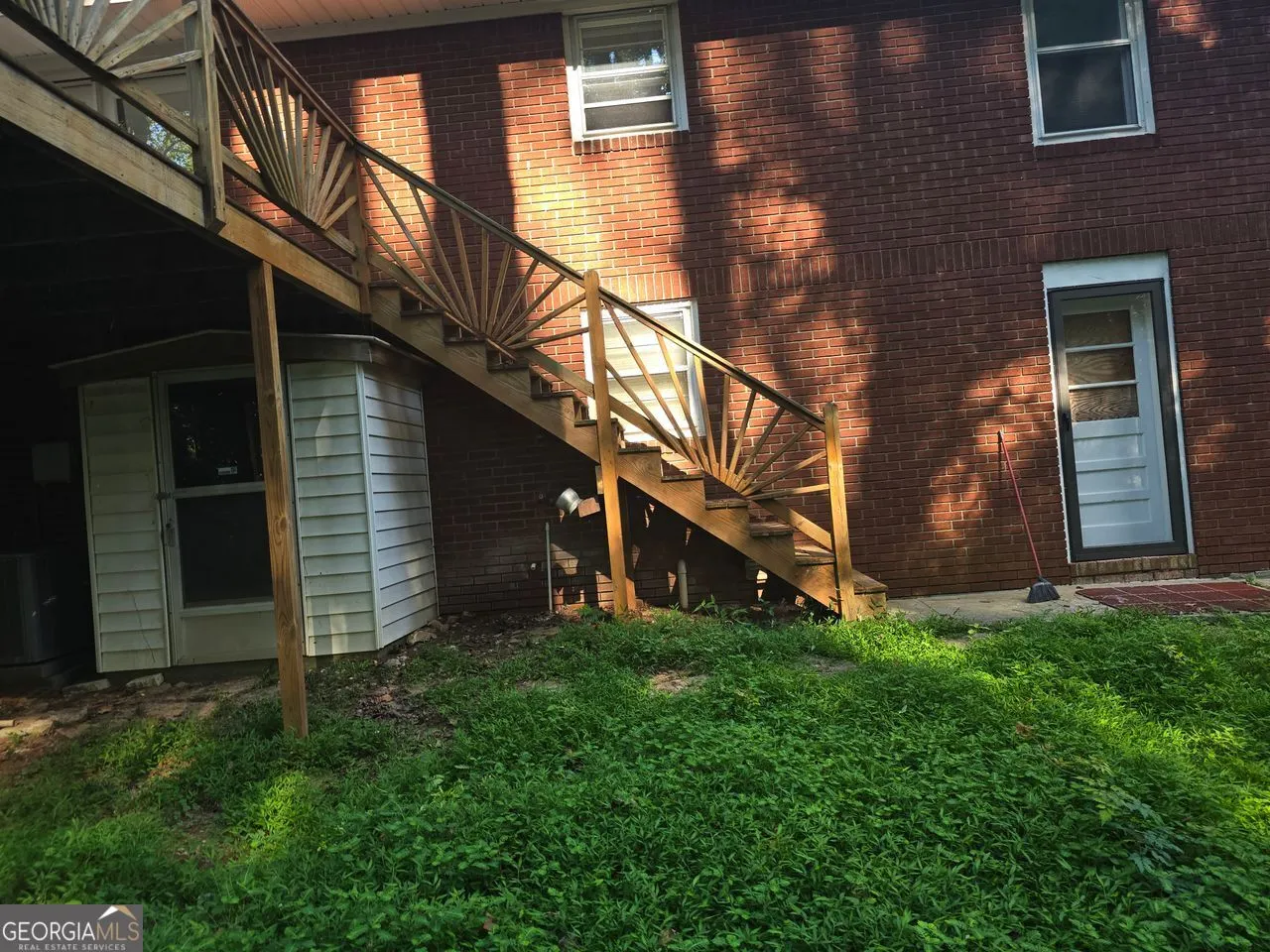 1288 SKYVIEW Circle