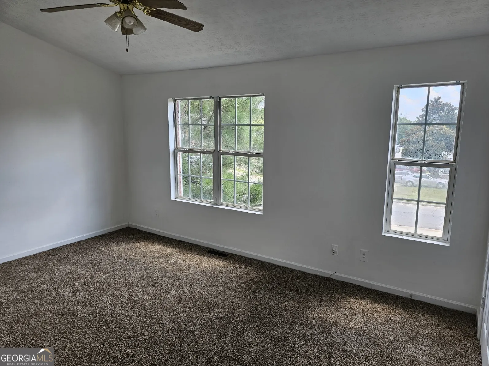 5821 Strathmoor Manor Circle
