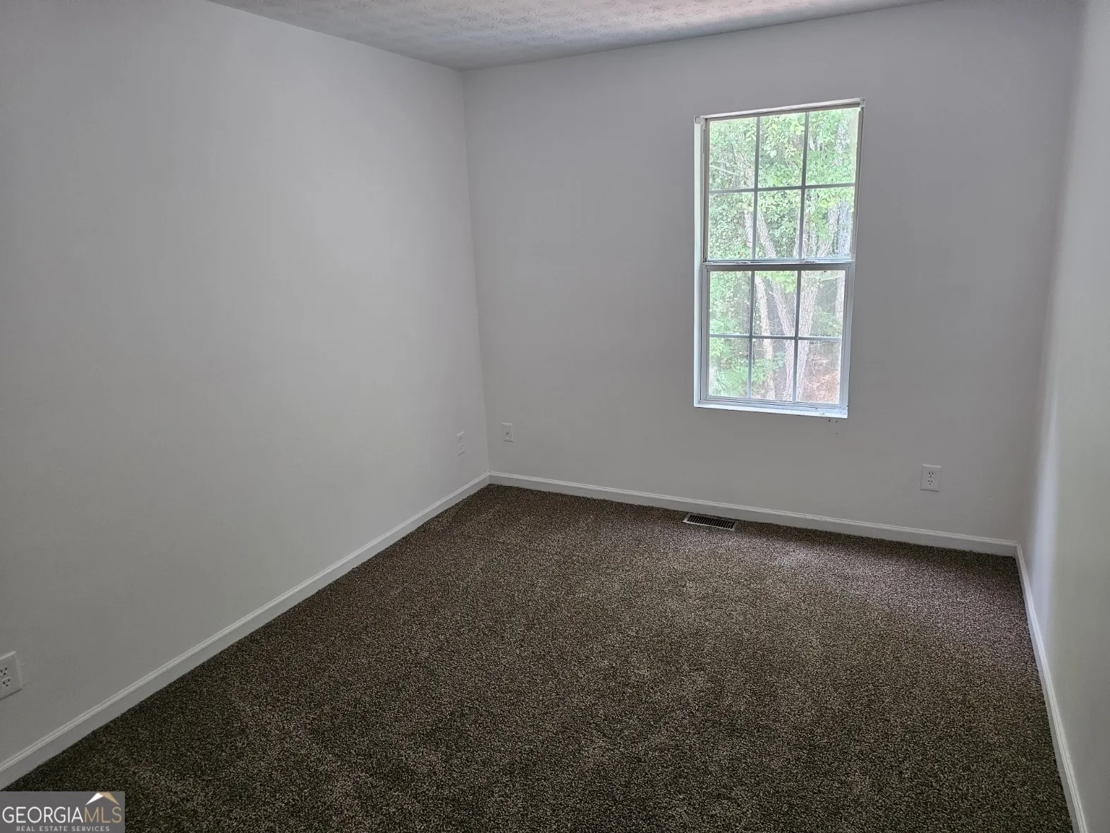 5821 Strathmoor Manor Circle