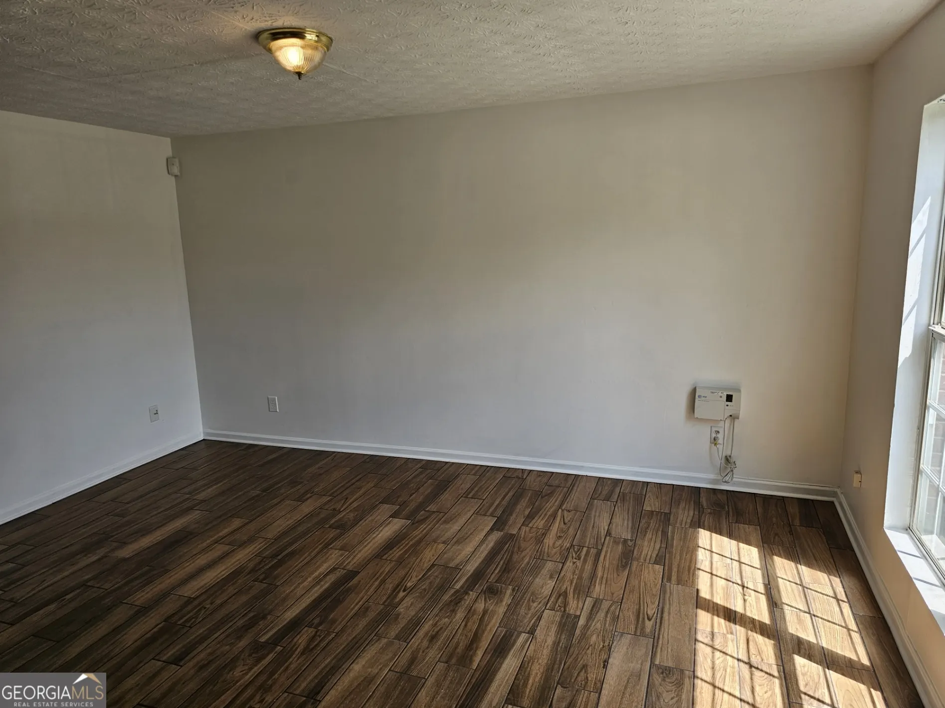 5821 Strathmoor Manor Circle