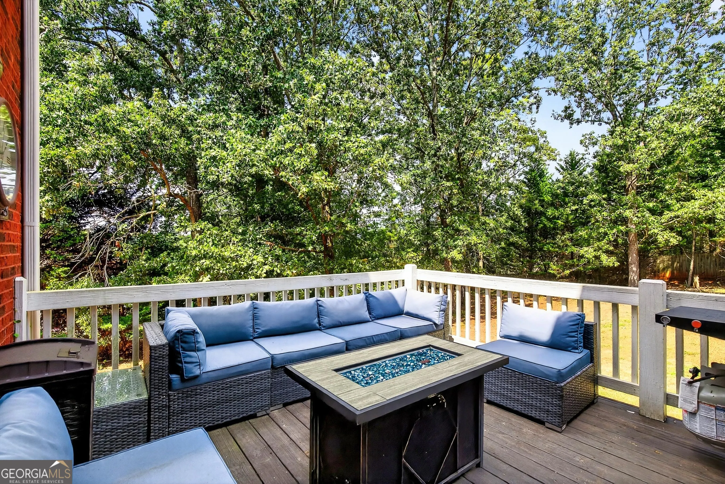 1133 Astoria Lane