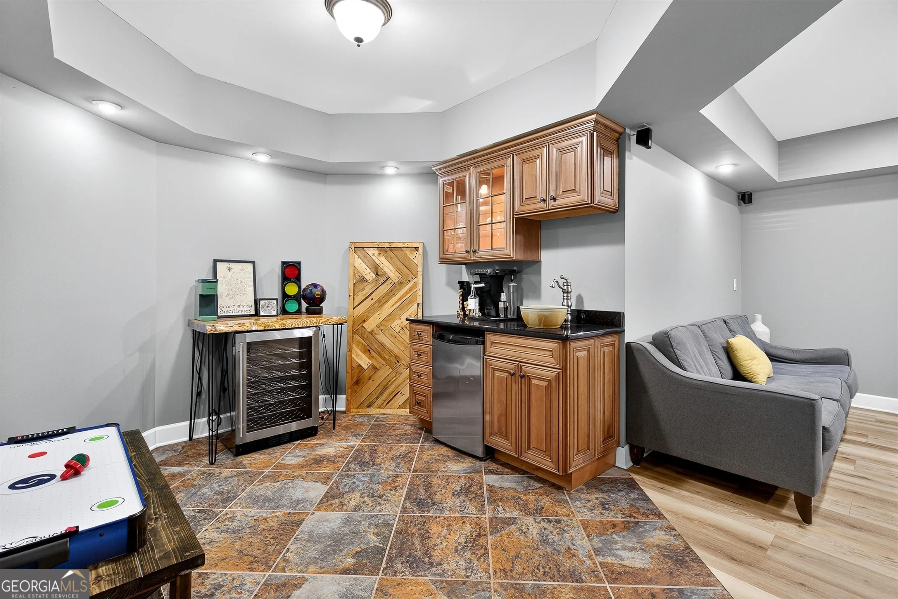 1133 Astoria Lane