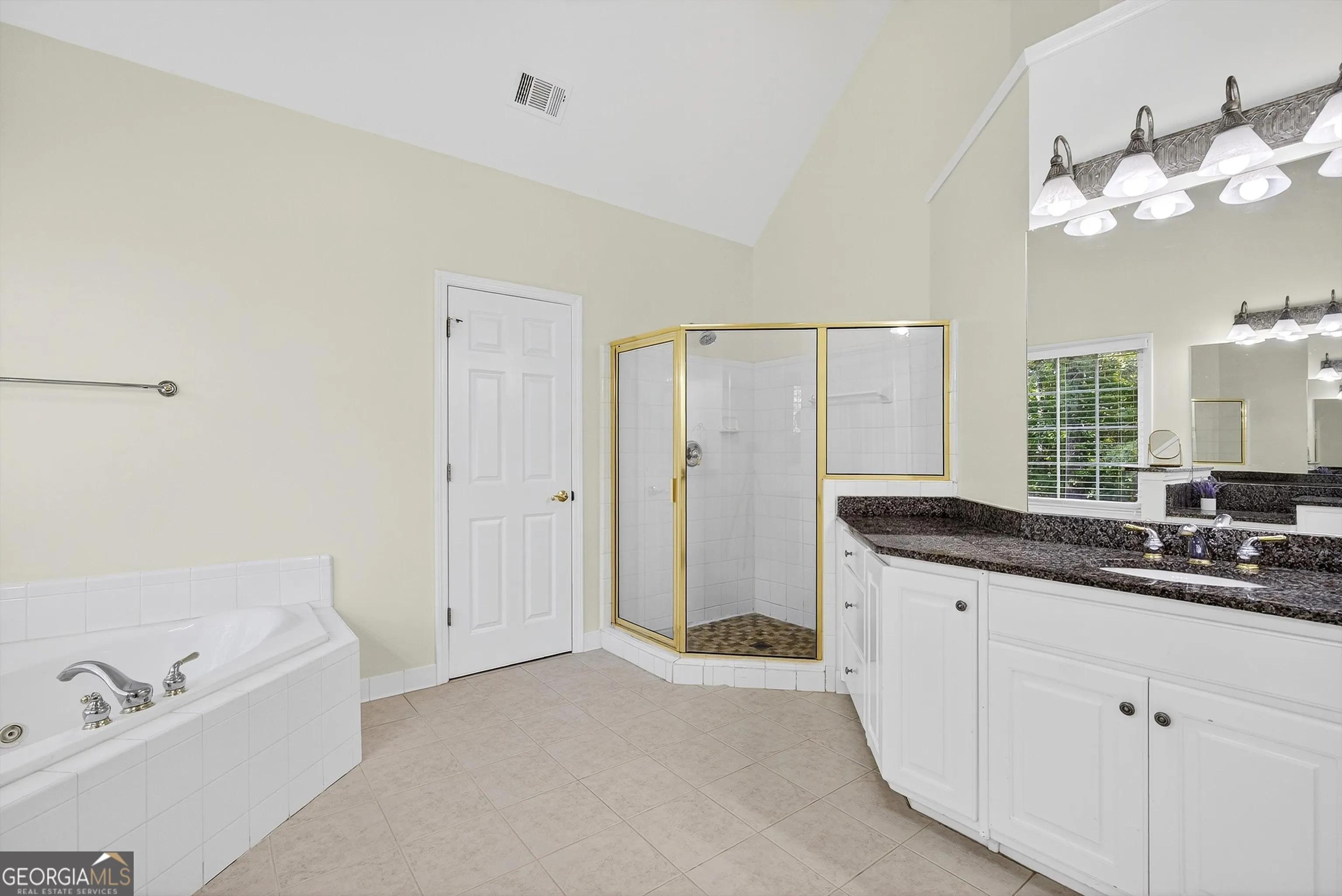 1133 Astoria Lane