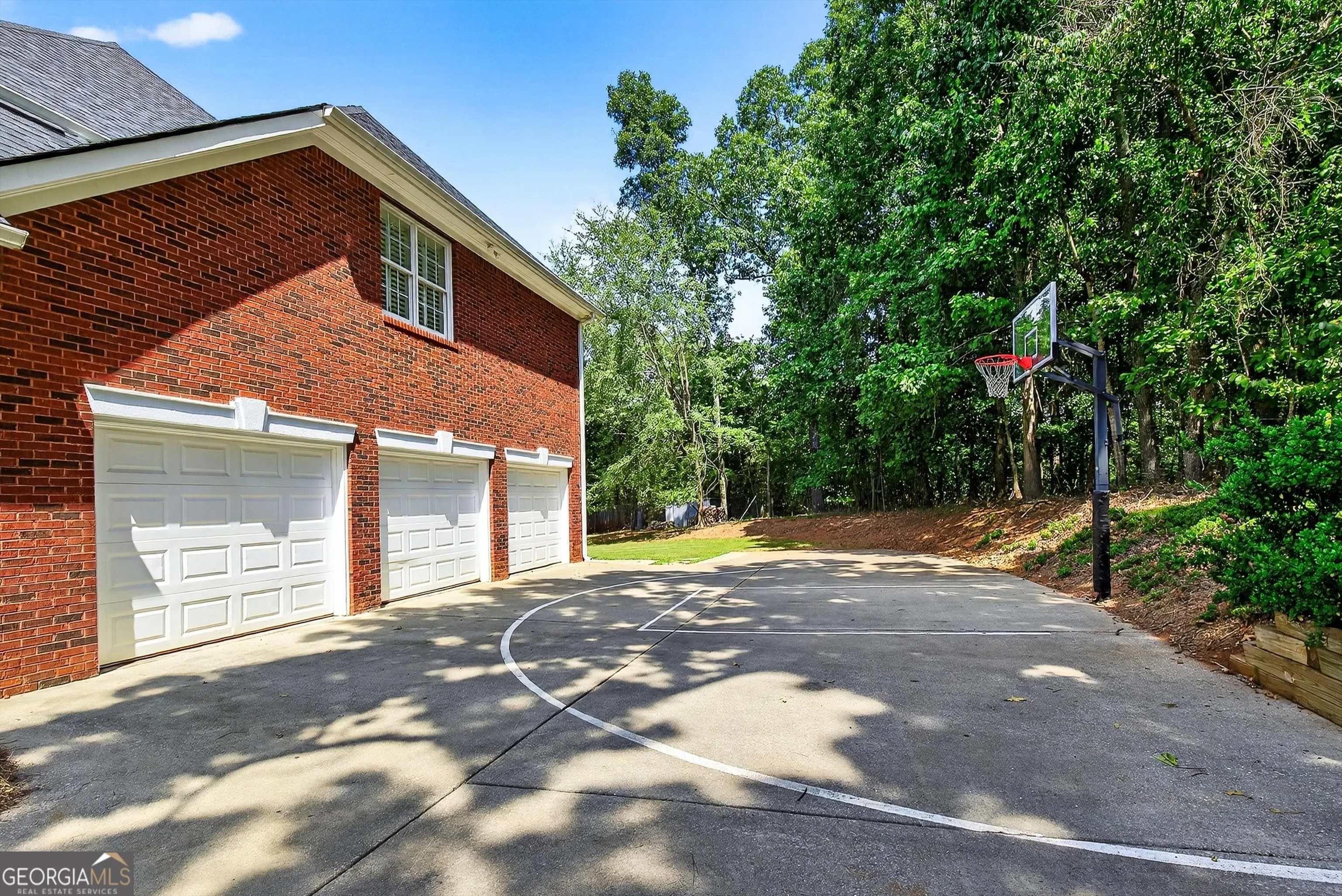 1133 Astoria Lane