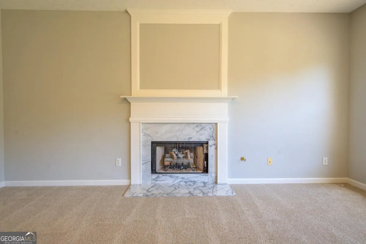 2404 Lake Cove Court