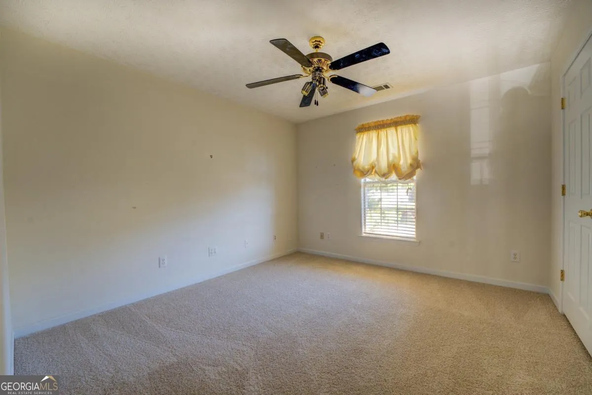 2404 Lake Cove Court