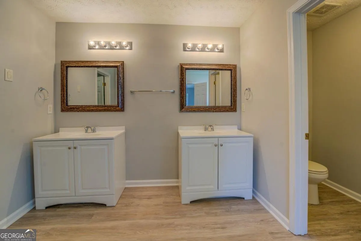 2404 Lake Cove Court