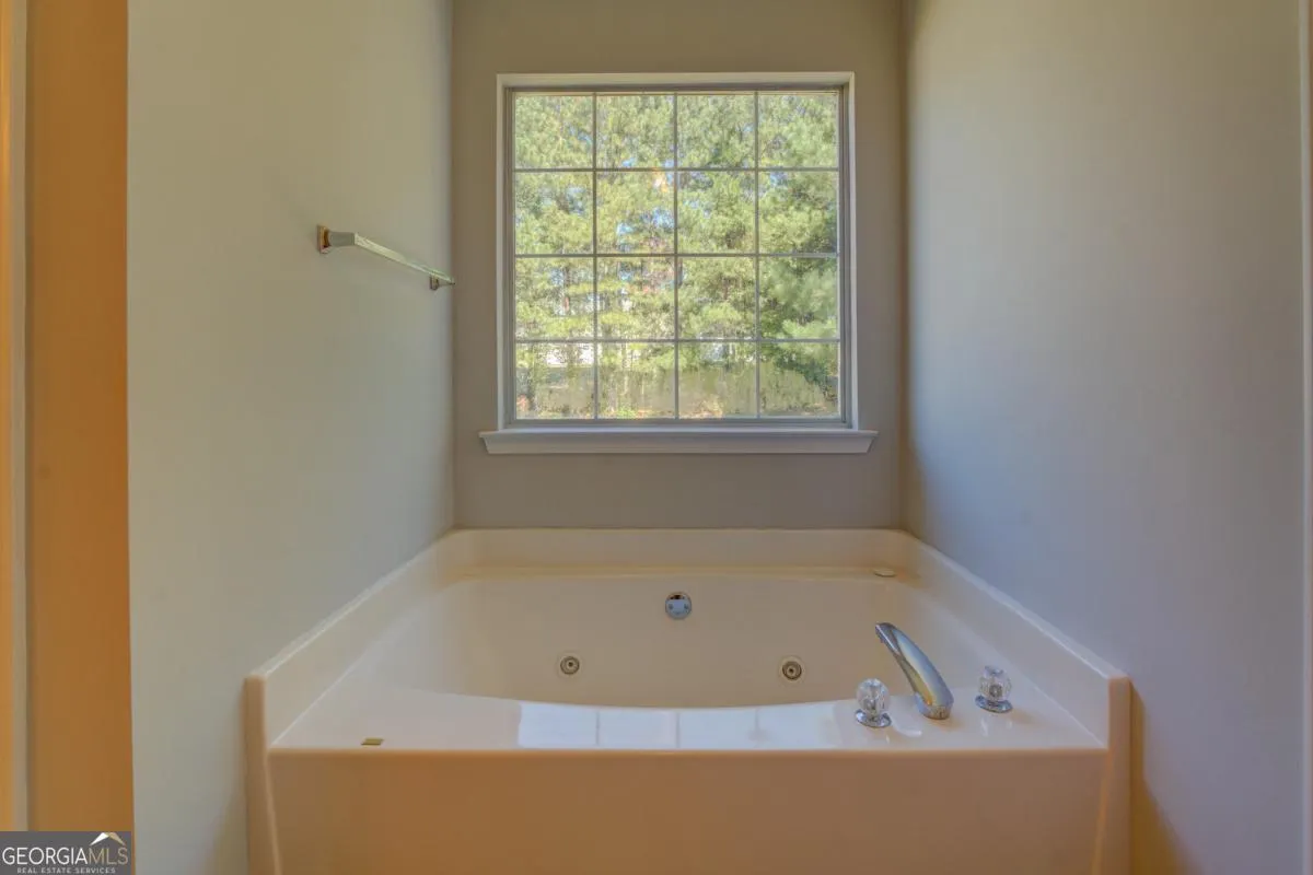 2404 Lake Cove Court