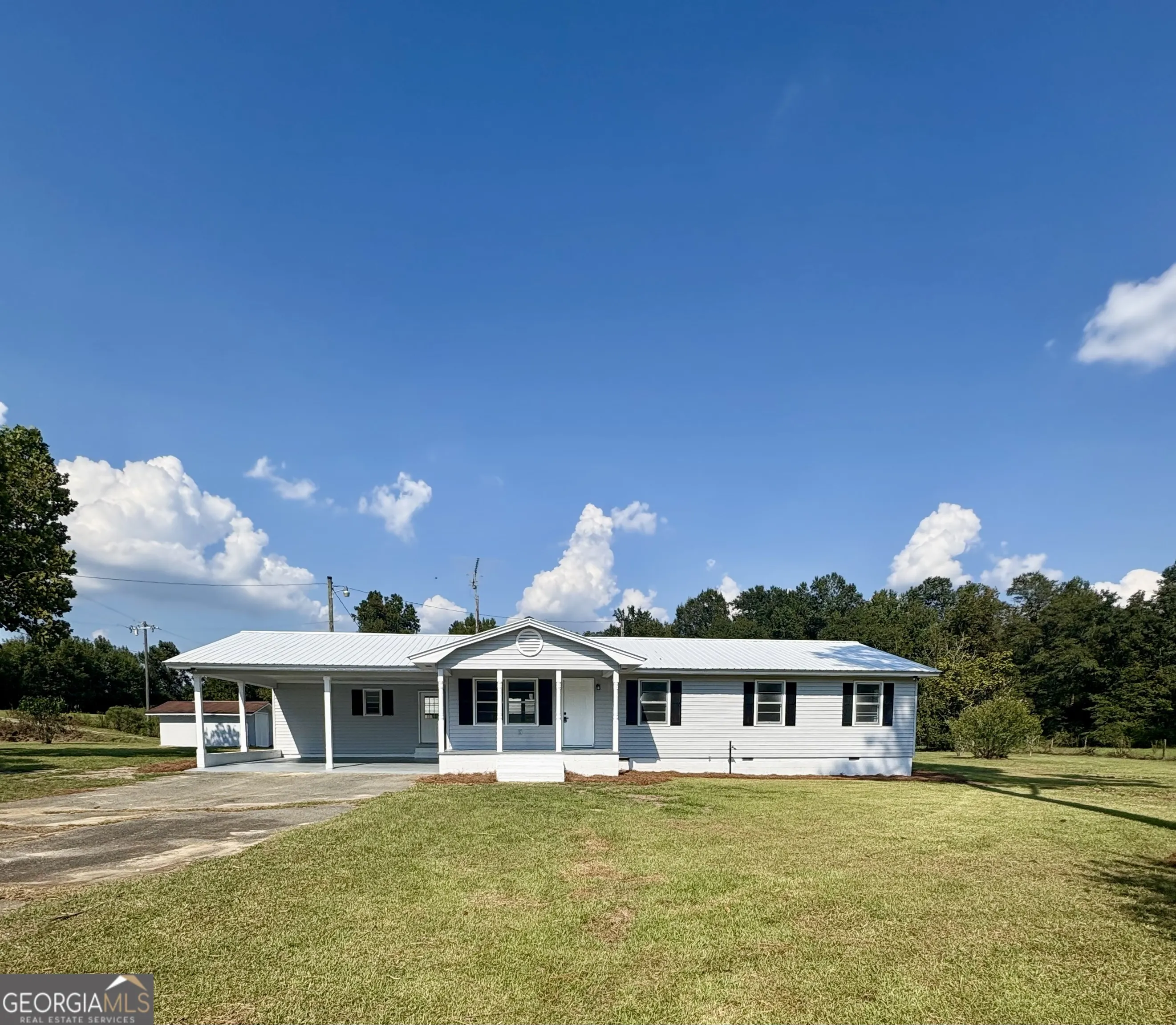 1137 Eastman Highway