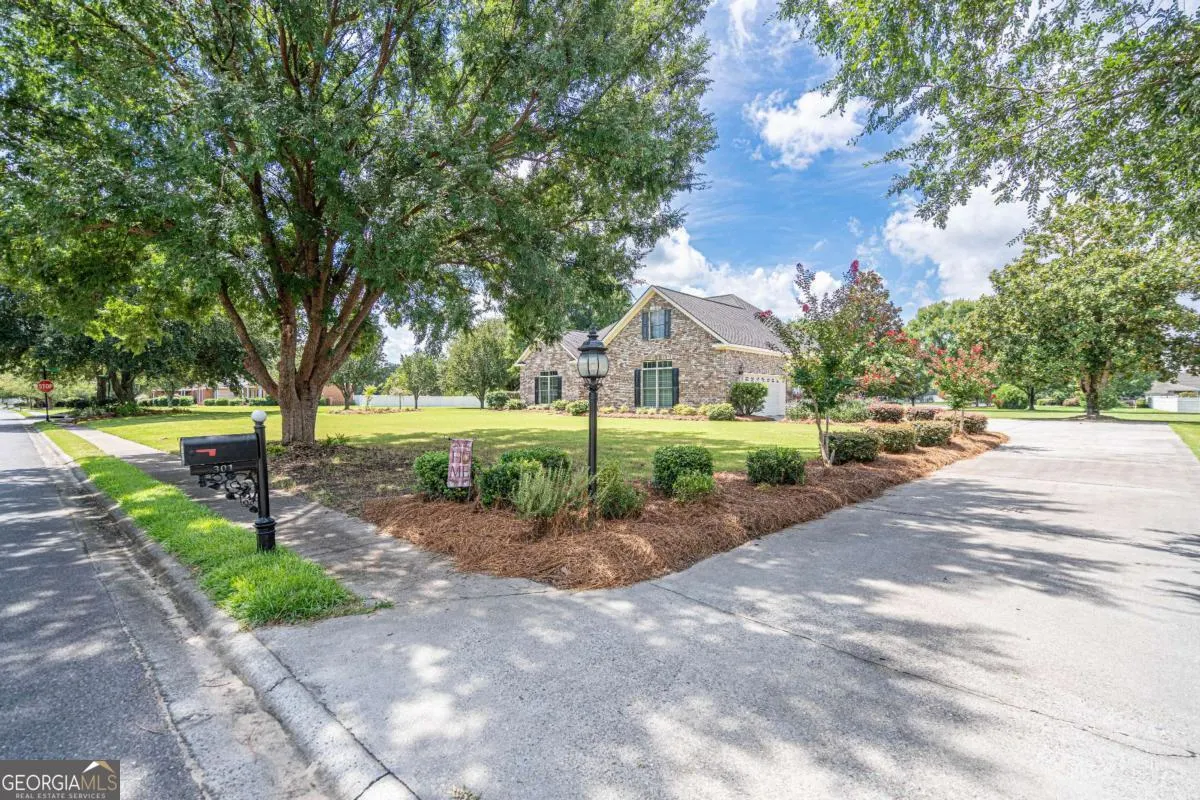 301 Flat Bush Drive