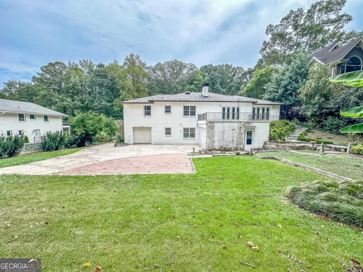 2079 Street Deville NE
