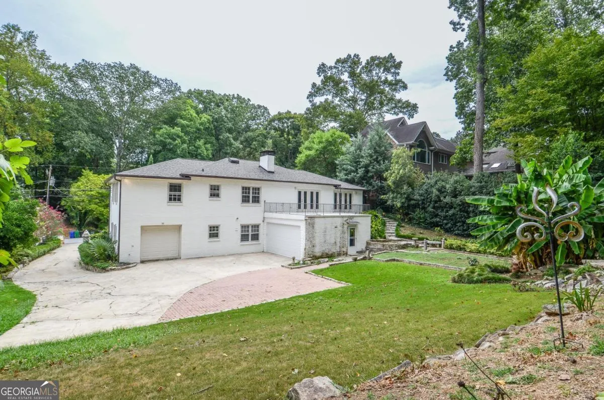 2079 Street Deville NE