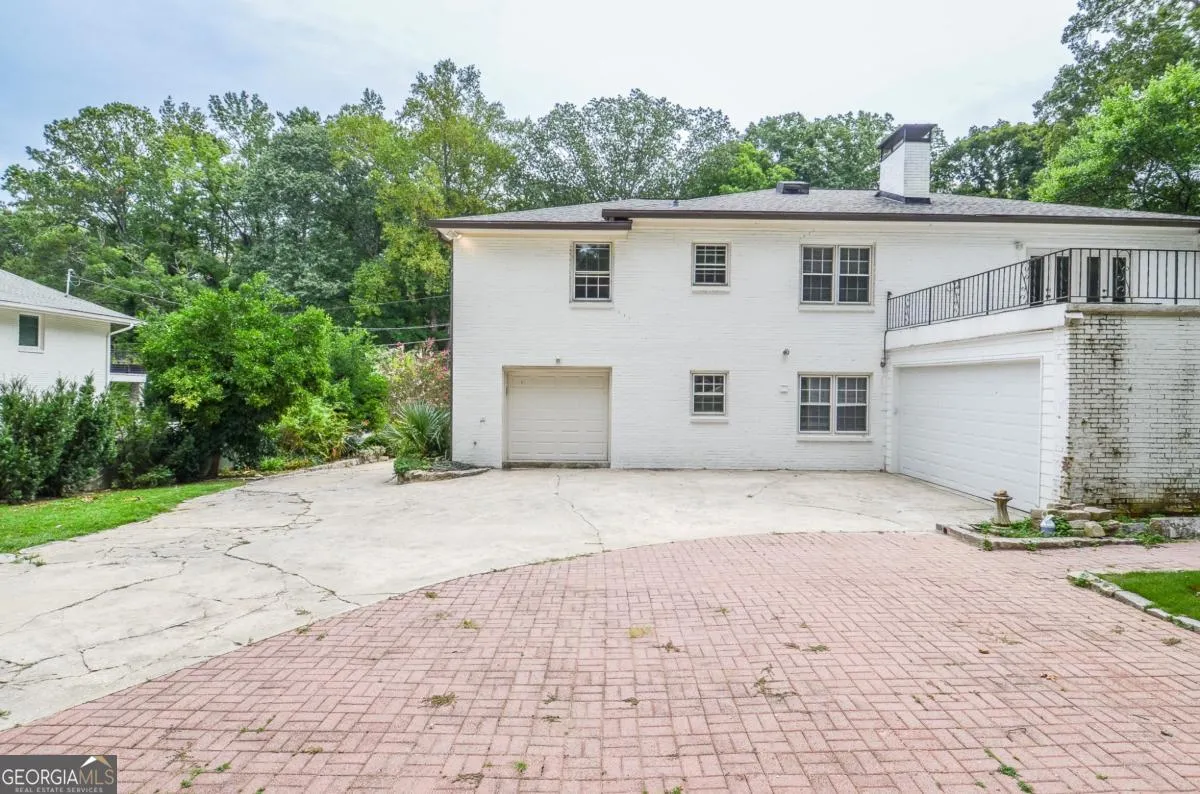 2079 Street Deville NE