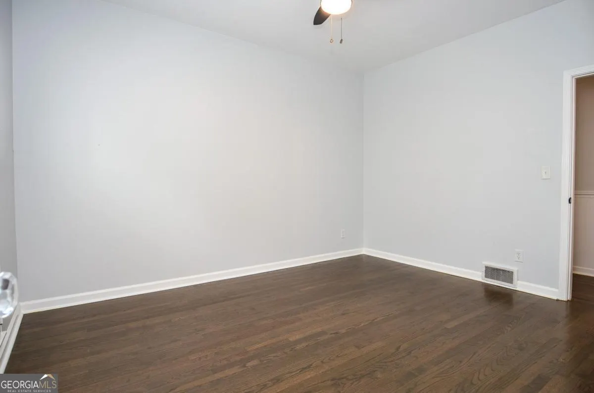 2079 Street Deville NE