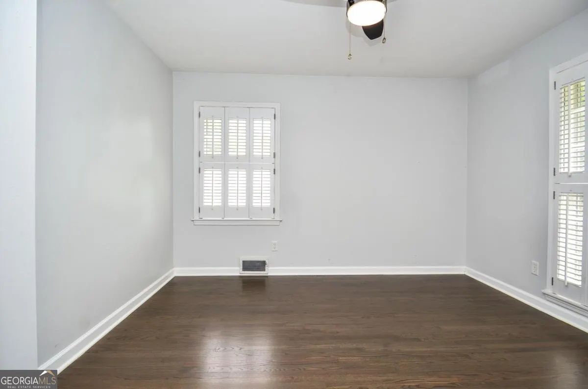 2079 Street Deville NE