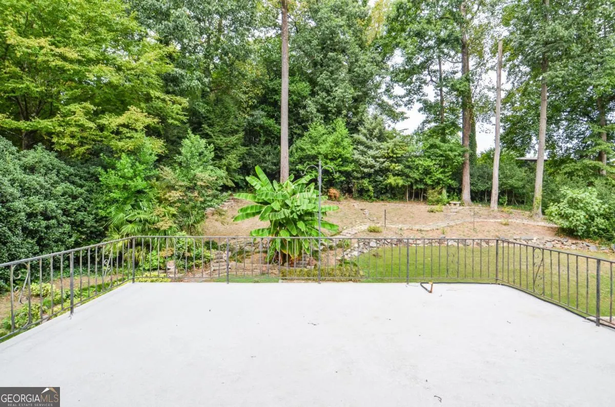 2079 Street Deville NE