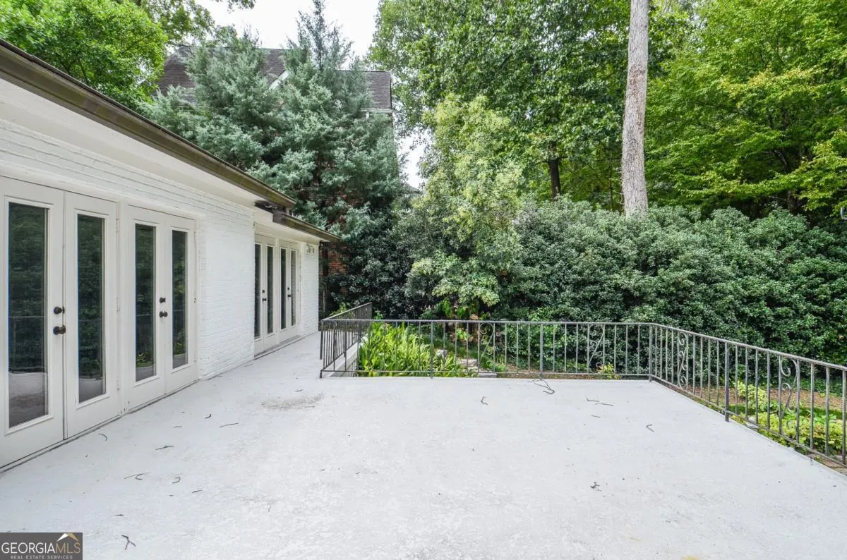 2079 Street Deville NE