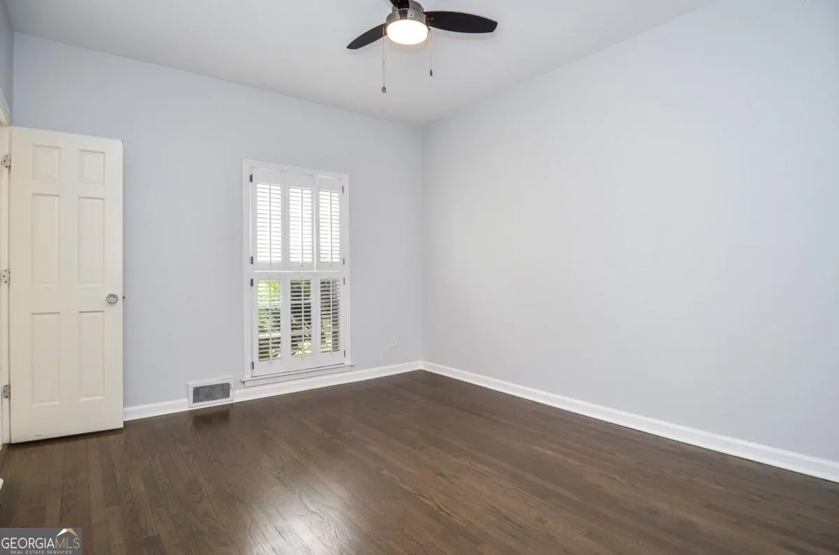 2079 Street Deville NE