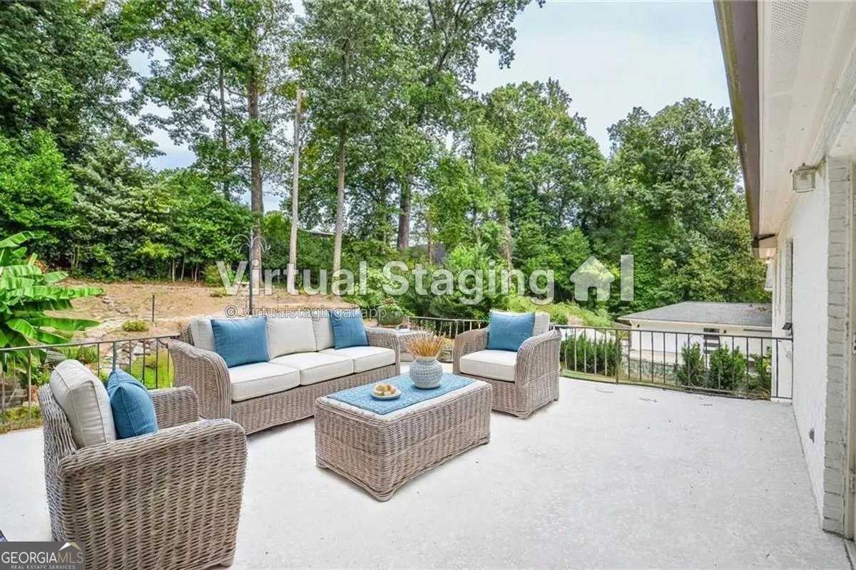 2079 Street Deville NE