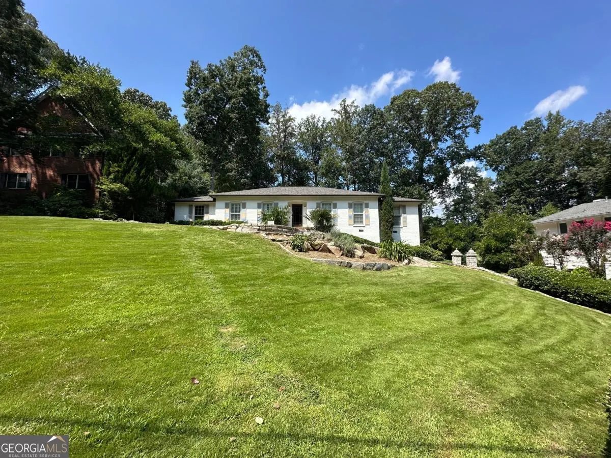 2079 Street Deville NE