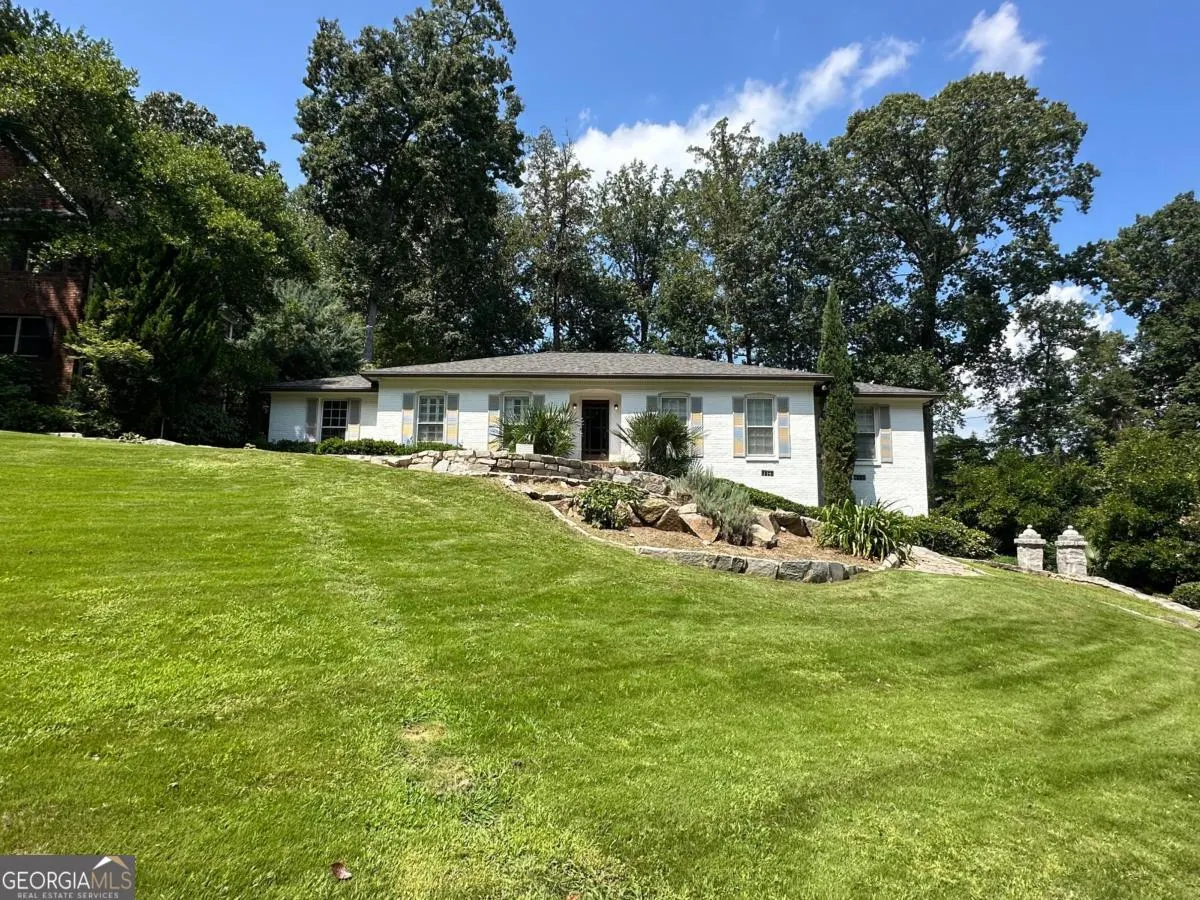 2079 Street Deville NE