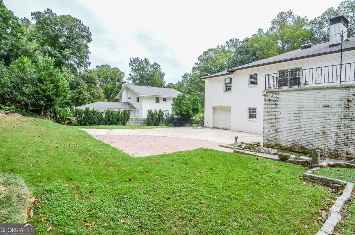2079 Street Deville NE