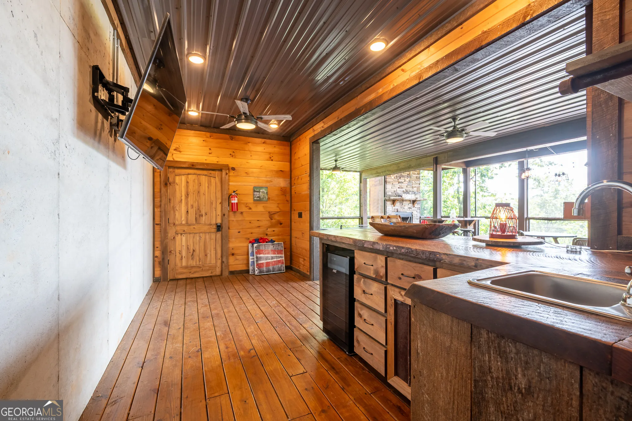 220 Firefly Road