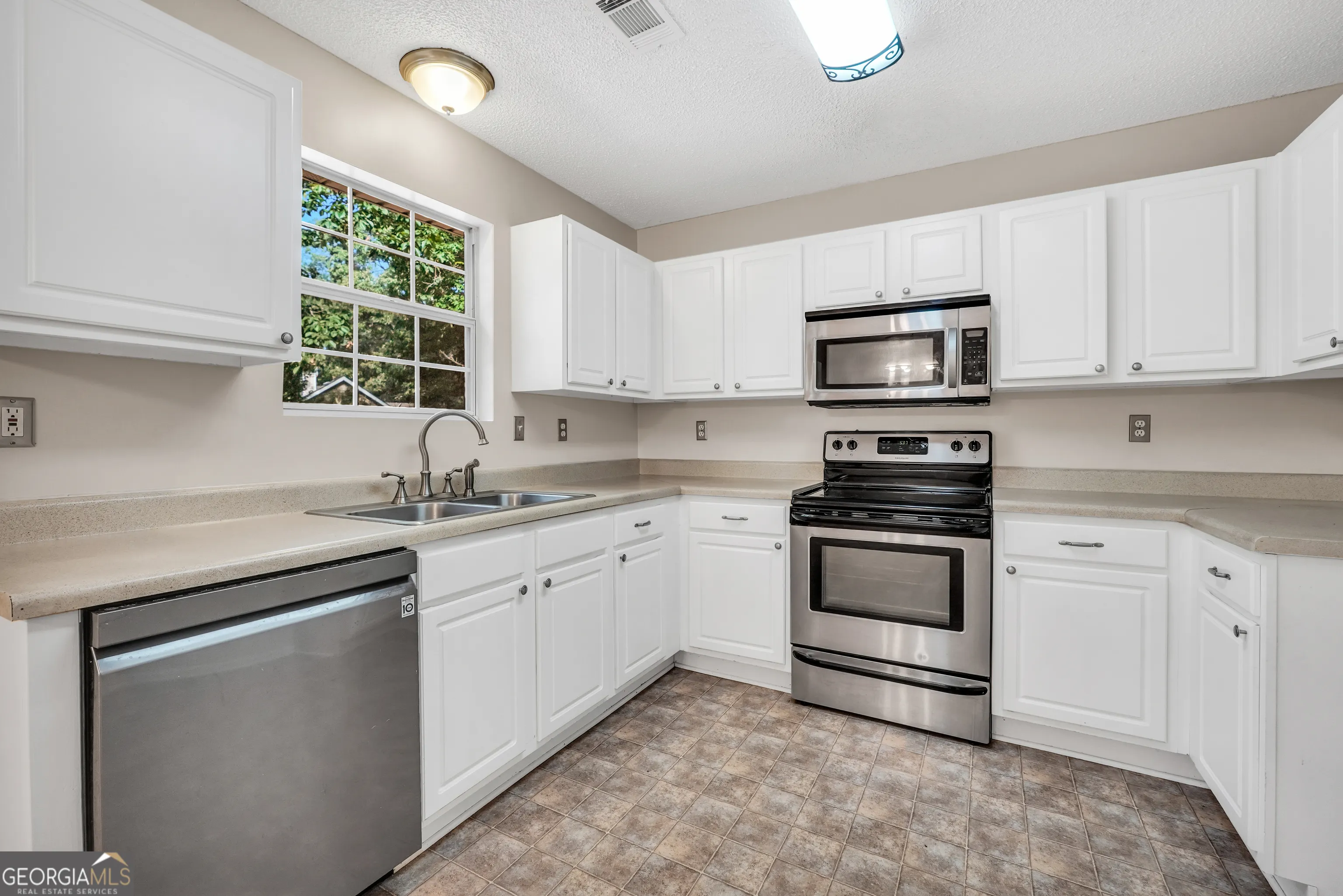 110 Pebble Creek Drive