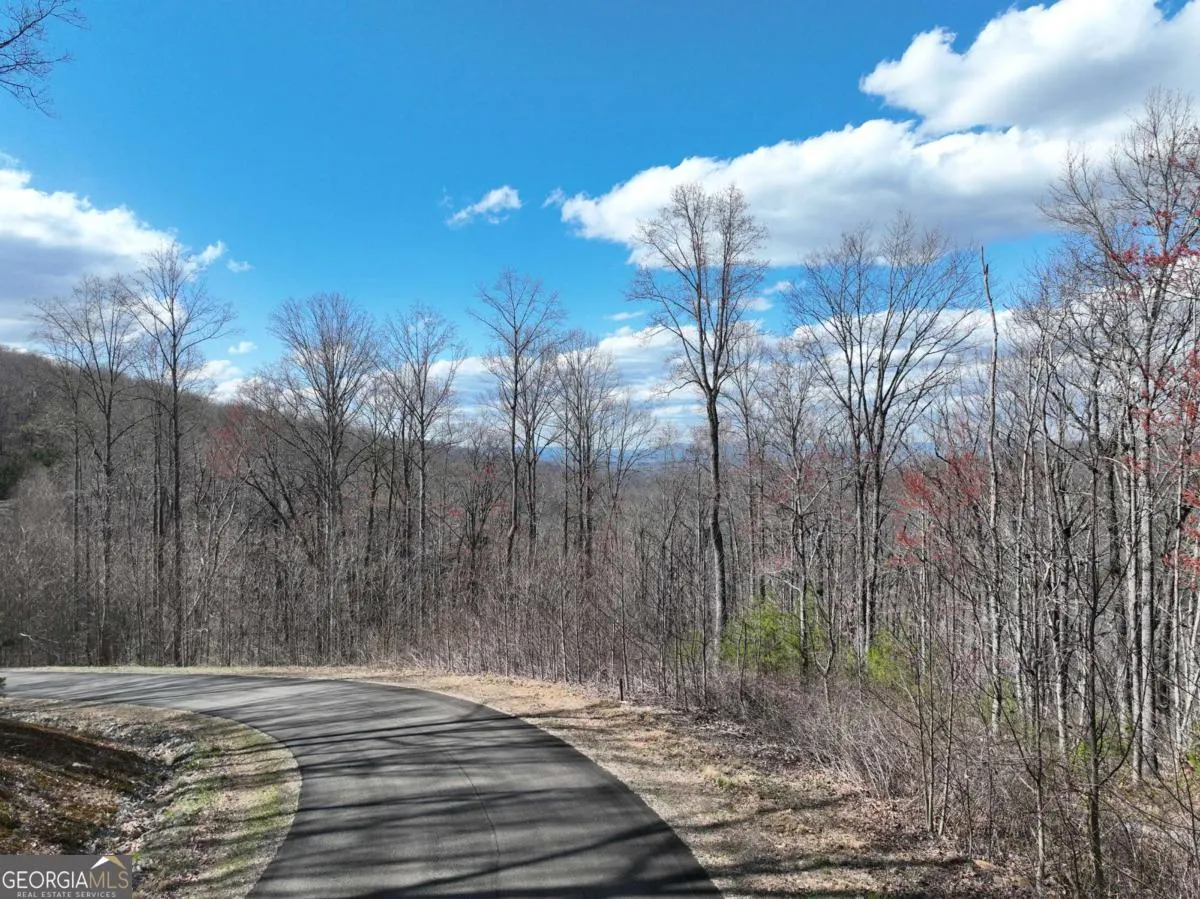 270R Stone Cliff Drive