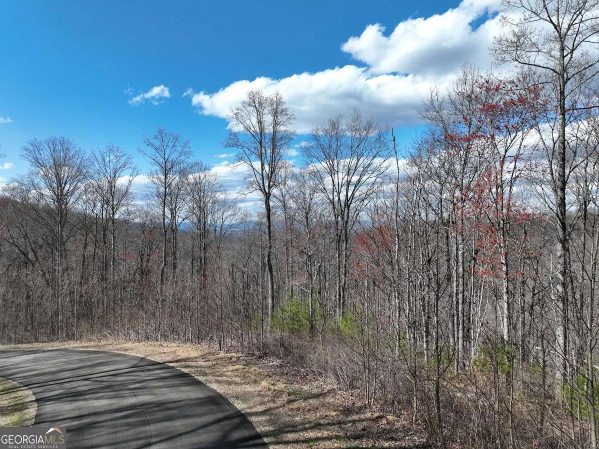 270R Stone Cliff Drive