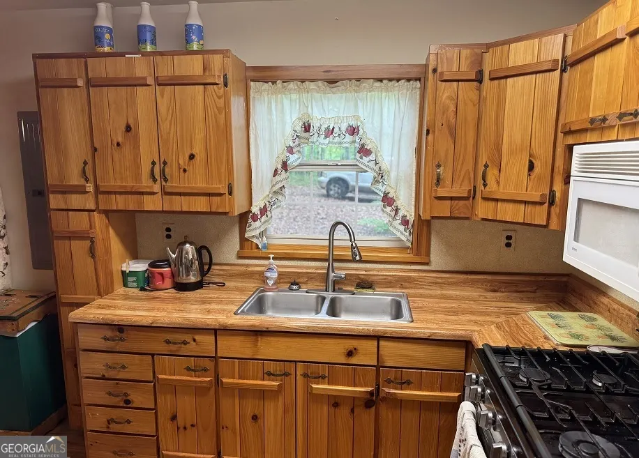 241 Mountain Woods Road