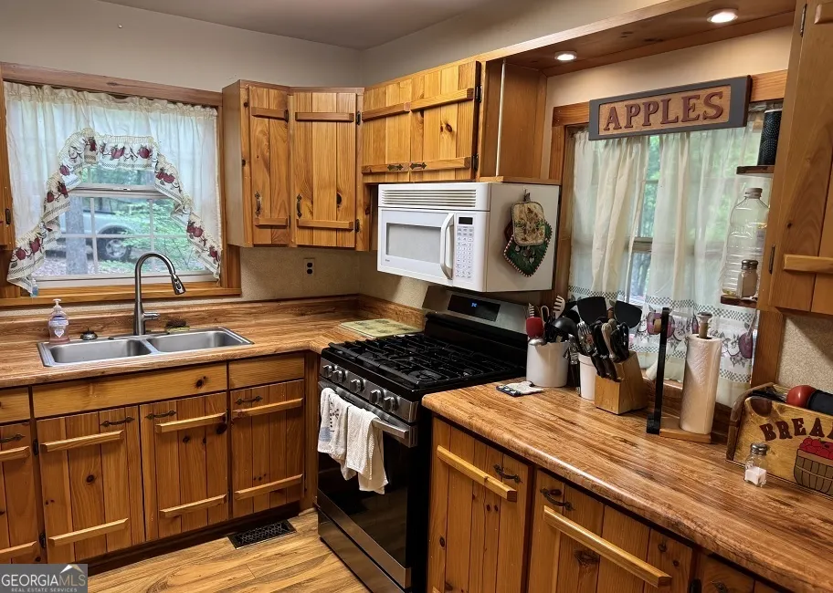 241 Mountain Woods Road