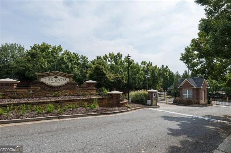 7067 WALHAM Grove