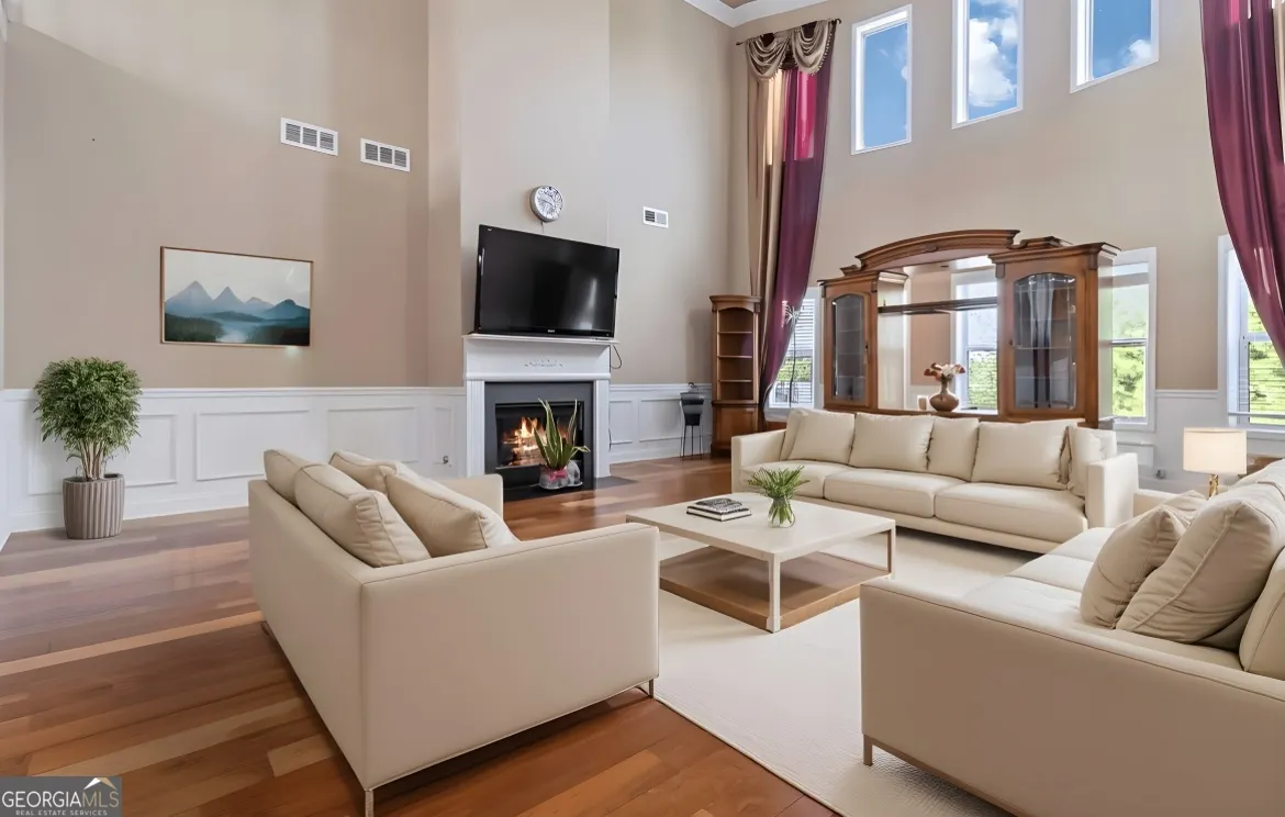 3776 LAKE HAVEN Way