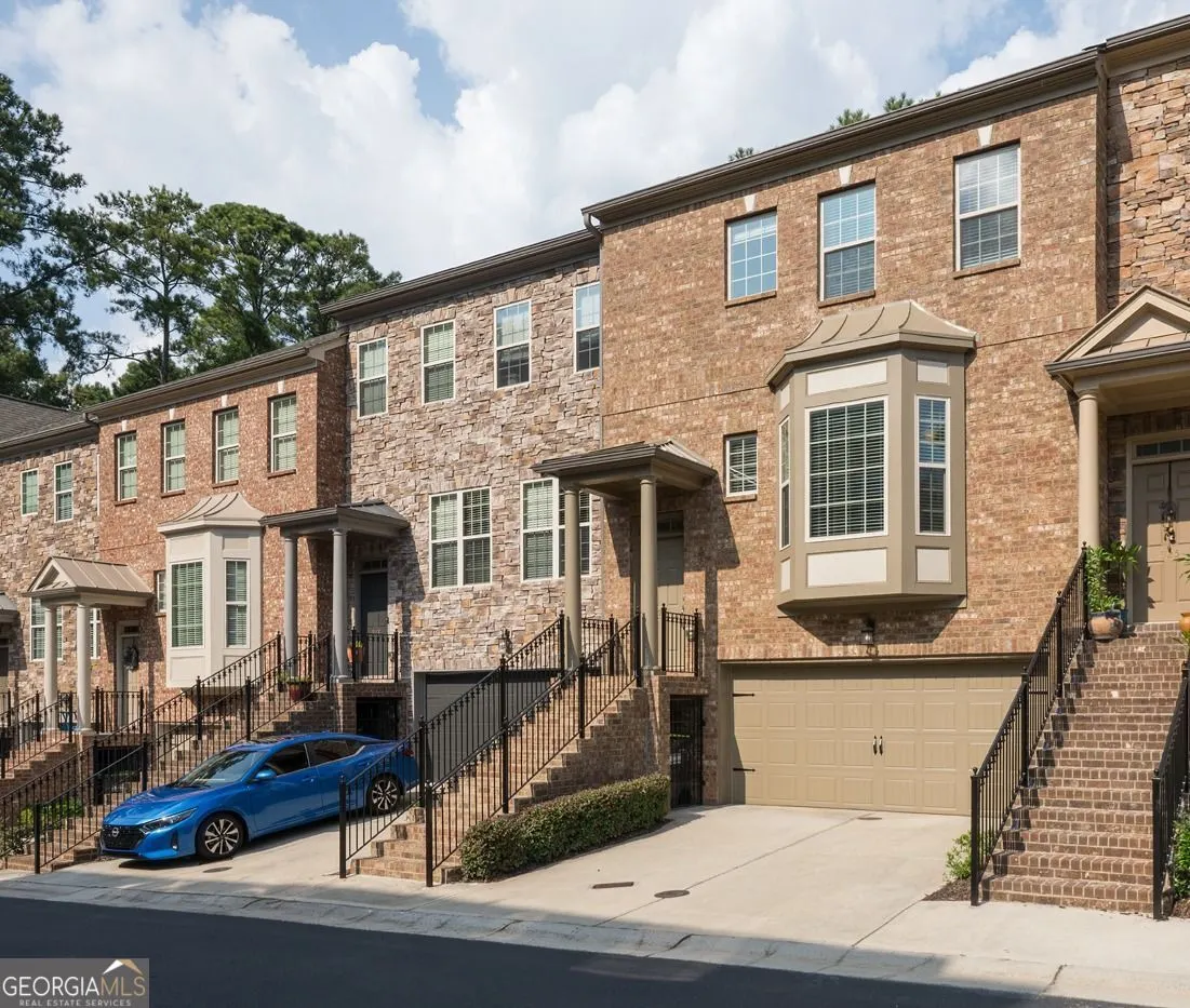 2 921 HICKORY LEAF Court SE, #2