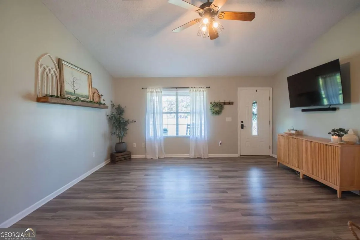 564 Dallas Circle