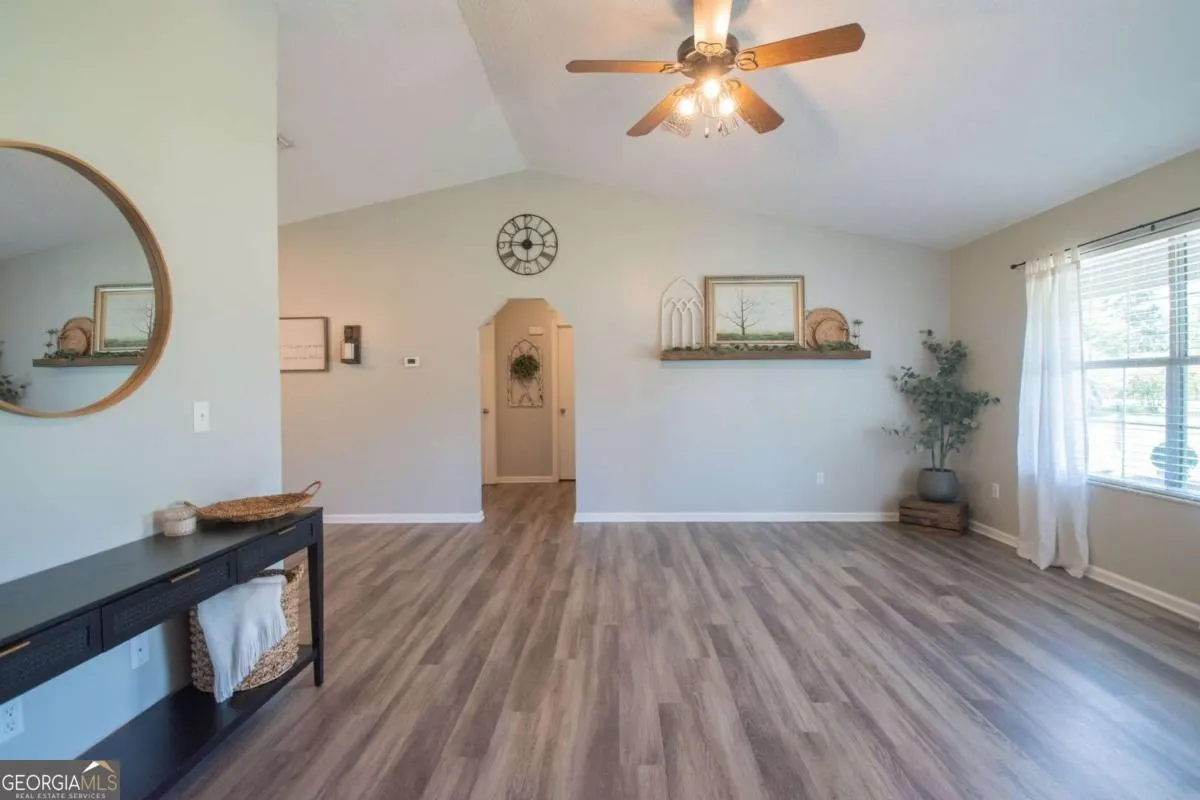 564 Dallas Circle