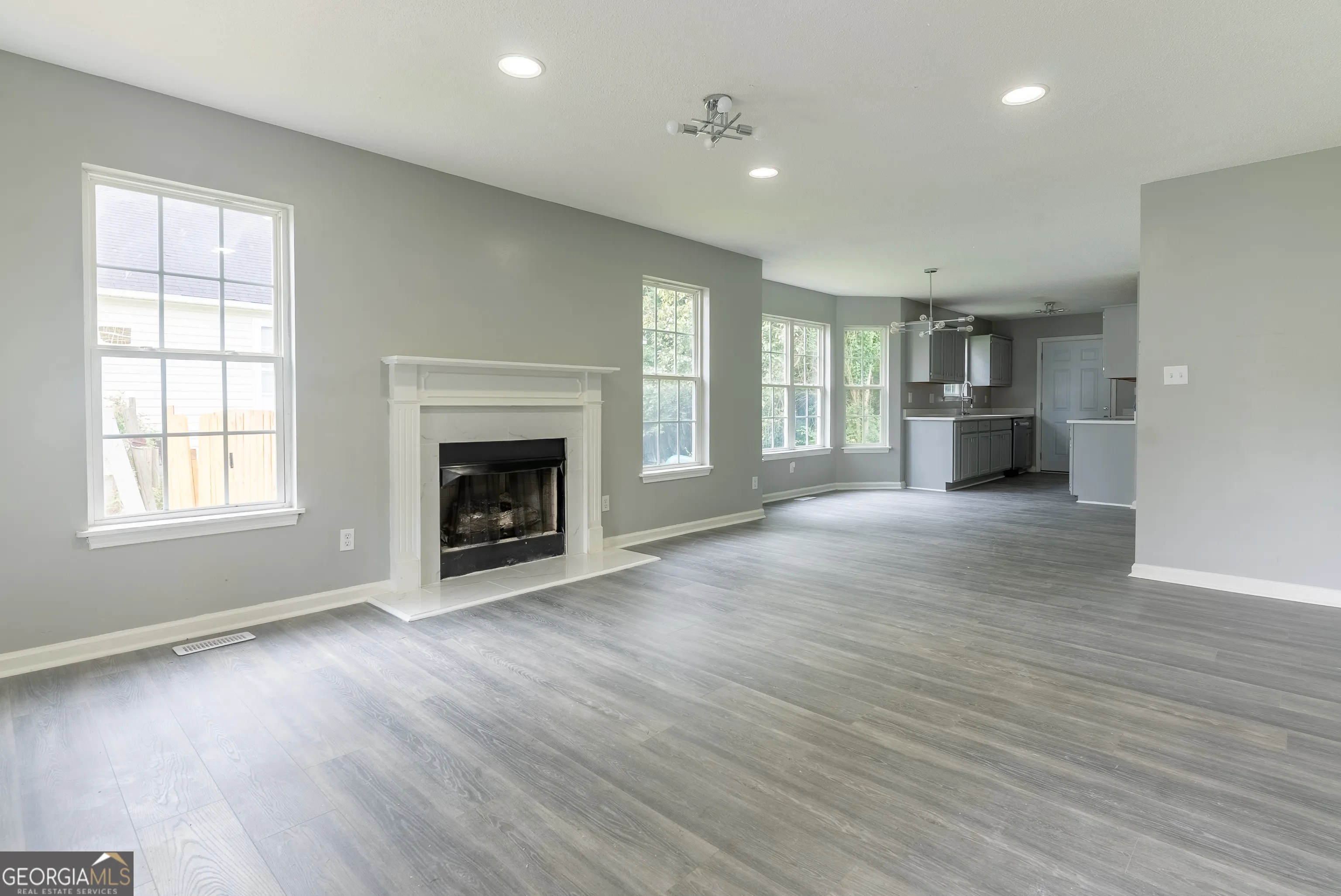 2125 Cedar Avenue