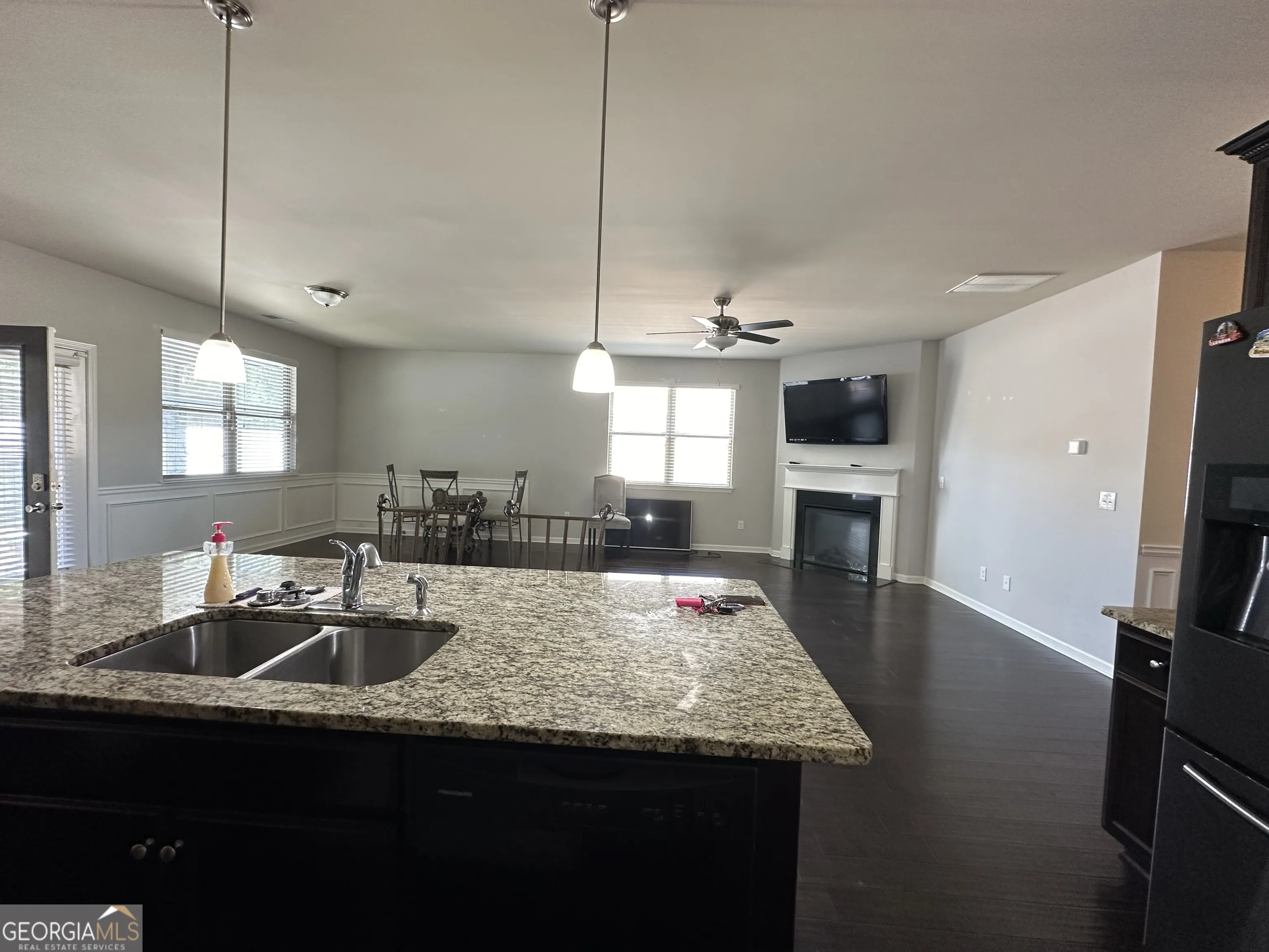 565 Carleton Place