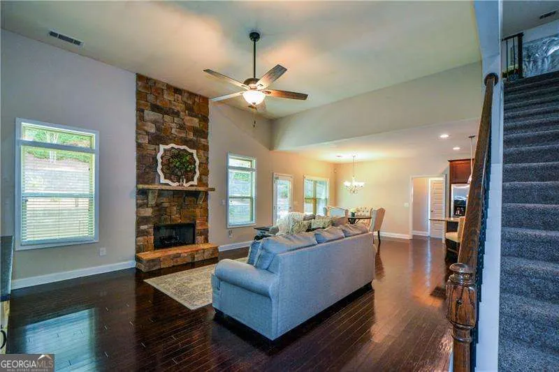 453 Thorn Creek Way