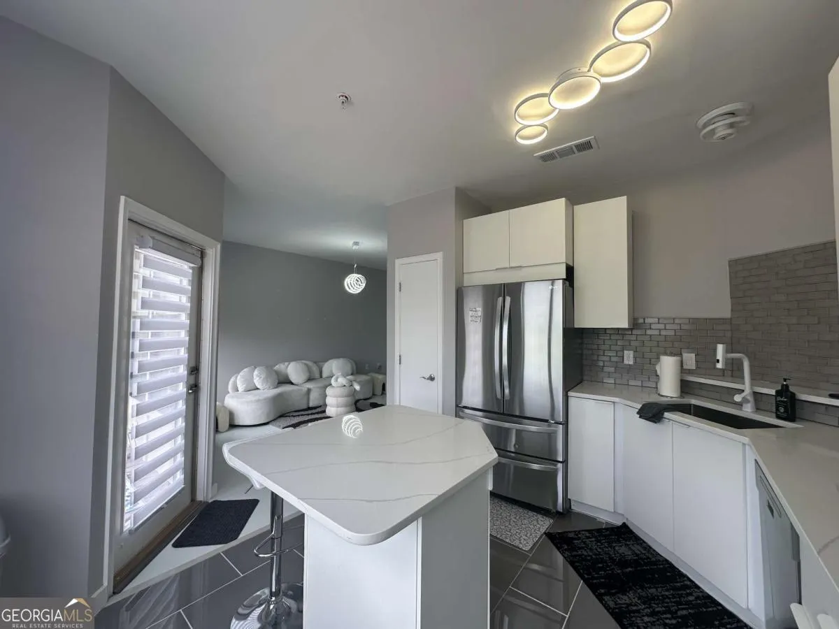 1306 898 Oak Street SW, #1306