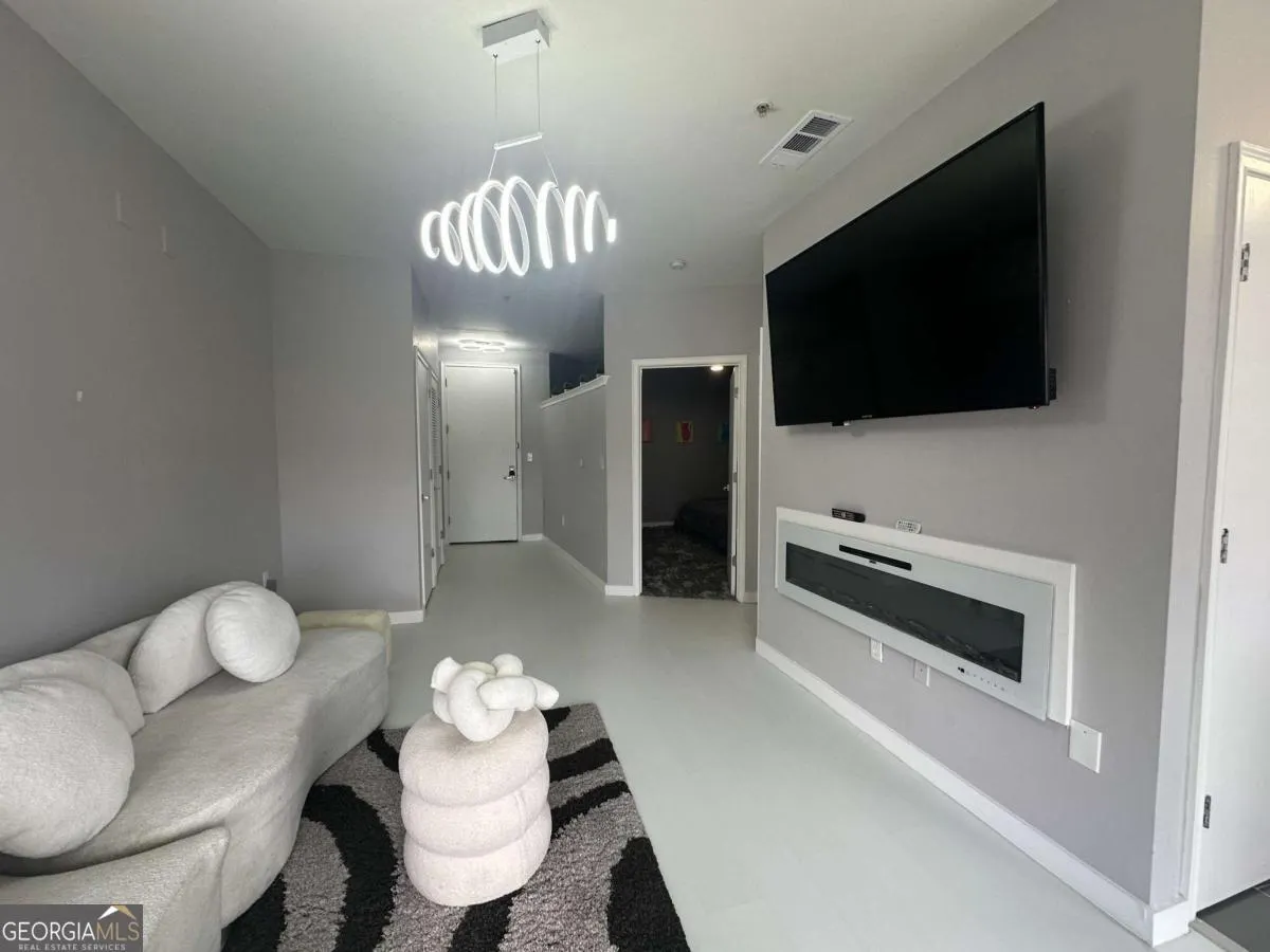 1306 898 Oak Street SW, #1306